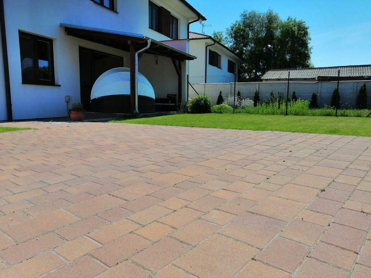 Apartment J&D Dunajská Streda Exterior foto
